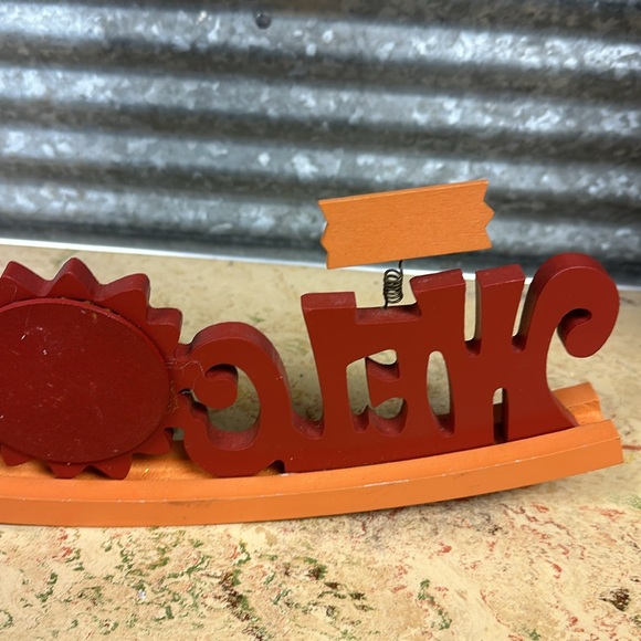 Welcome autumn curved sign and faux grass and in a paper bag - Picture 7 of 11